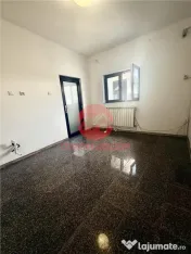 Spa#539;iu Comercial Renovat, 40 mp, Zona Trocadero 