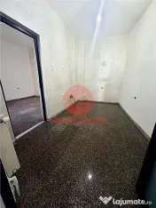 Spa#539;iu Comercial Renovat, 40 mp, Zona Trocadero 