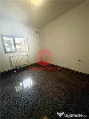 Spa#539;iu Comercial Renovat, 40 mp, Zona Trocadero 