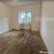 Apartament 3 camere — Zonă Centrală Bulevardul Mihai Emi 