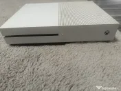 Xbox one S. 