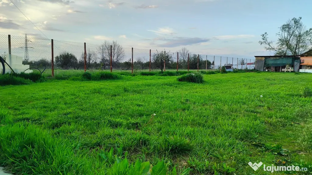 Teren intravilan cu toate utilitatile, gata de construit, 525mp