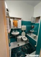 Apartament cu 3 camere de vânzare – Parter, zona Piața A 