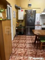Apartament cu 3 camere de vânzare – Parter, zona Piața A 