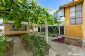 Casă de vânzare în zona Gai cu teren de 1.480 mp 