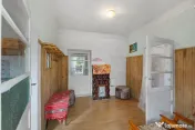 Casă de vânzare în zona Gai cu teren de 1.480 mp 