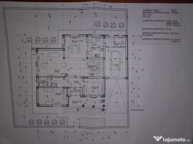 Casă la roșu cu posibilitate de personalizare proprie-t...
