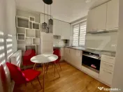 Apartament 2 camere, decomandat, modern, zona centrala 