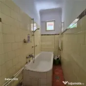 Apartament 3 camere la curte, pivnita, centrala, Armeneasca- 