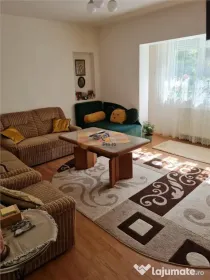 Decomandat Parter Inalt Zona Lipovei