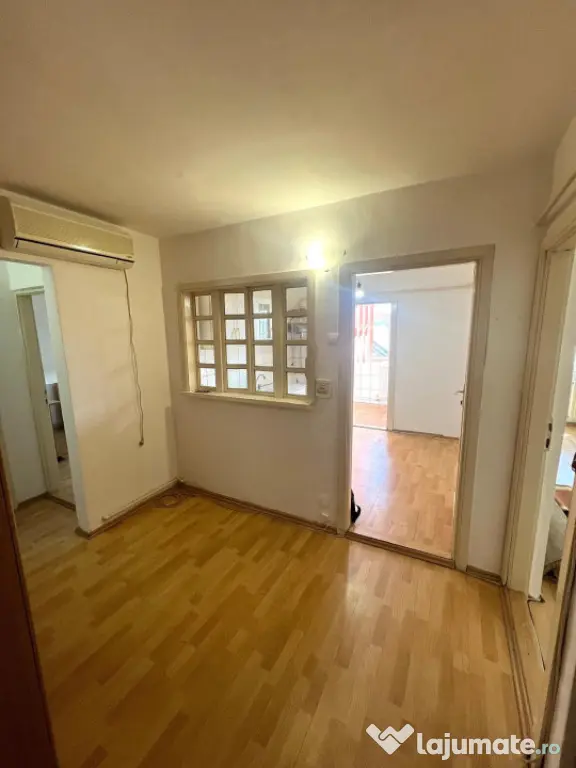 Apartament 2 camere spatios central Bals