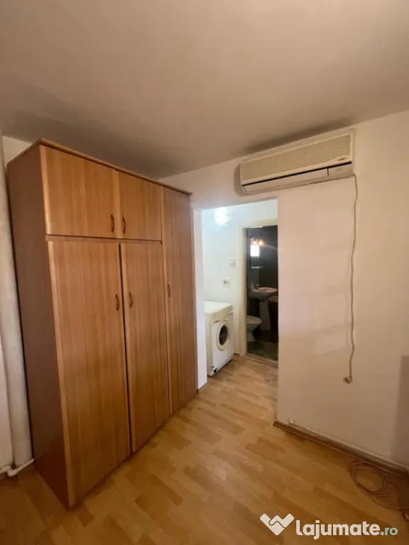 Apartament 2 camere spatios central Bals
