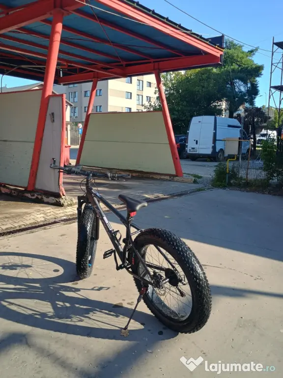 vând bicicletă fat bike URGENT