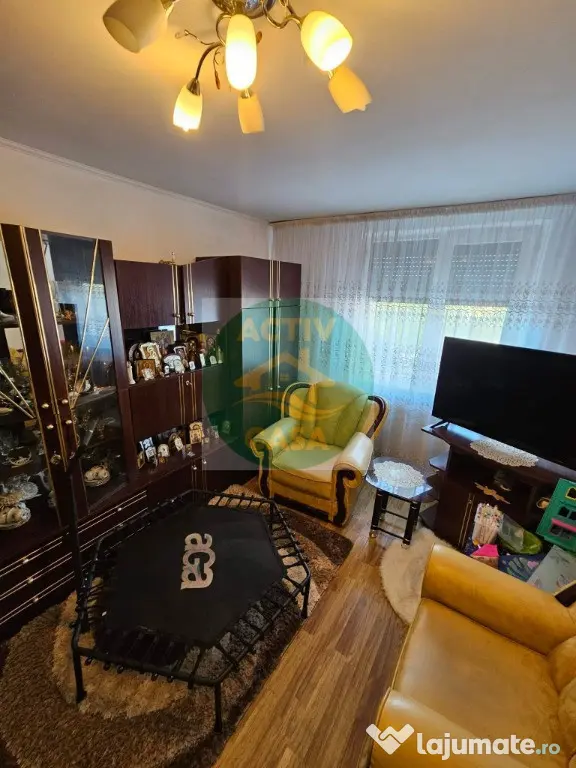Apartament 2 camere, decomandat, mobilat