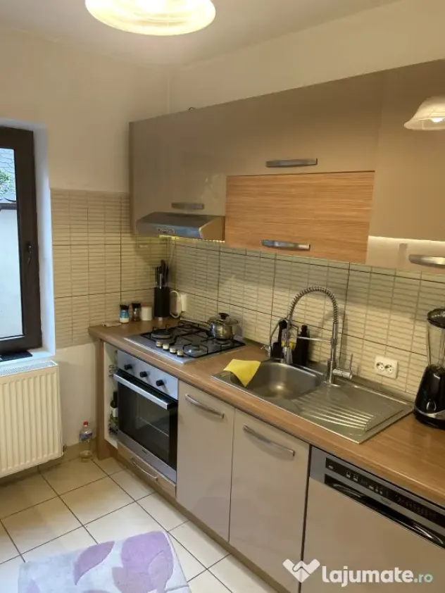 Vanzare mobila bucatarie complet utilata