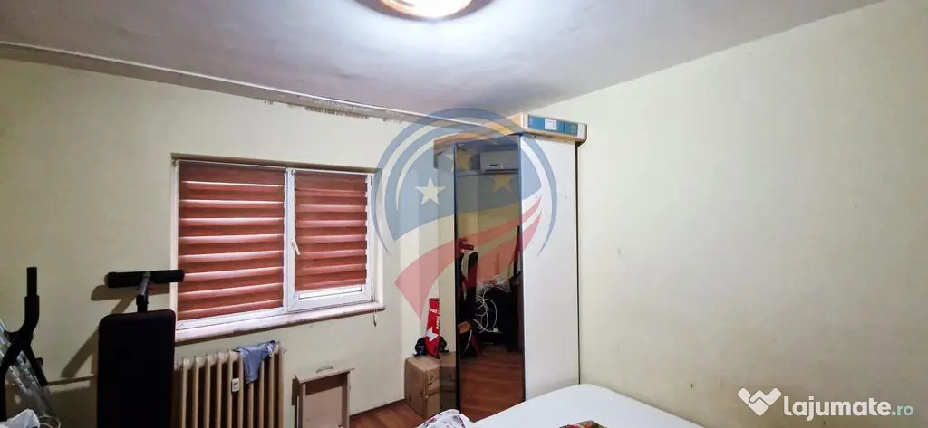Apartament 4 camere et. 3 din 4 zona Garii