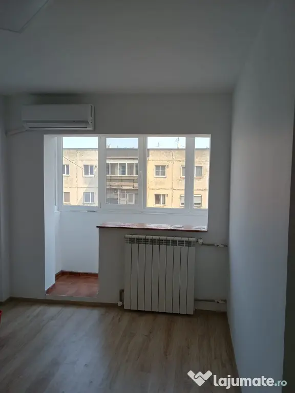 VAND GARSONIERA RENOVATA- 33 MP situata la aprox 3-4 min. de metrou lujerului