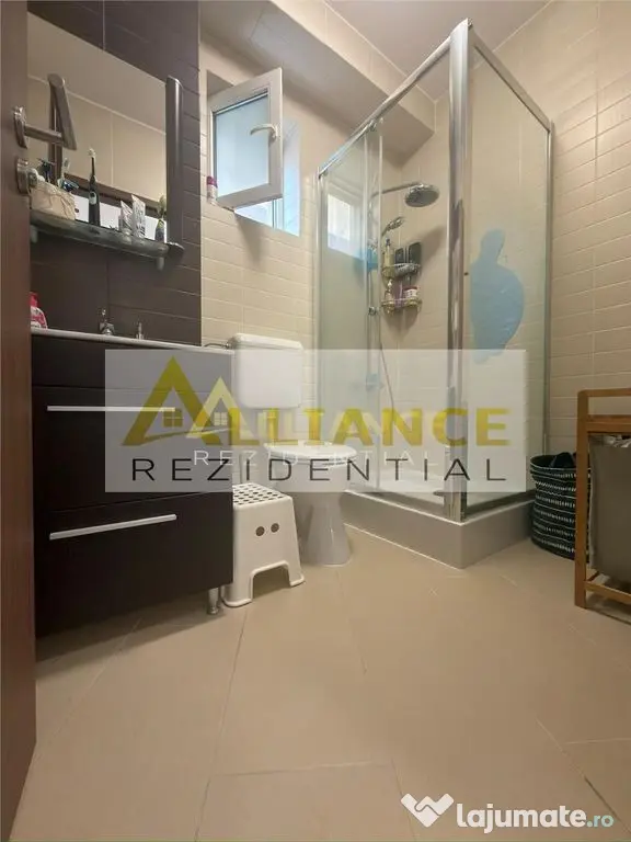 Ap 2 camere gata de mutare cu parcare Metalurgiei
