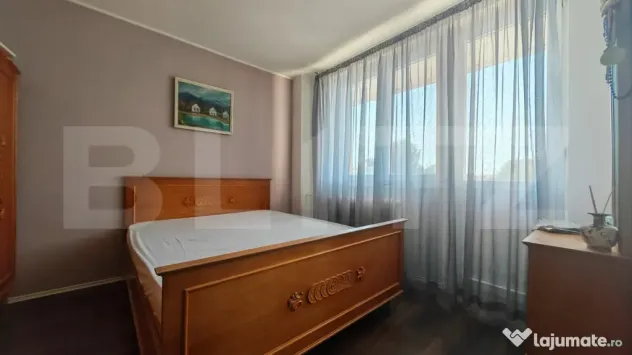 Apartament 4 camere decomandat, etaj intermediar, Splaiul Cr