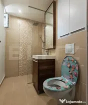 Apartament 4 camere decomandat, etaj intermediar, Splaiul Cr 