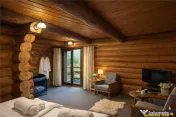 Resedinte montane,mobilate,echipate, jacuzzi,piscina,pretios 