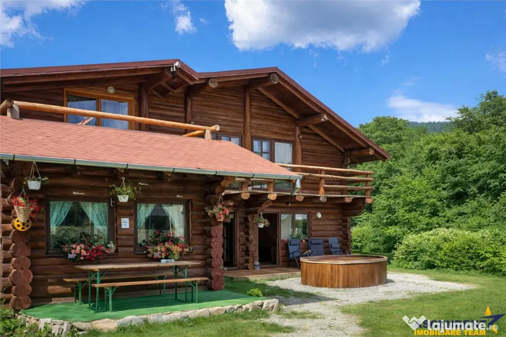 Resedinte montane,mobilate,echipate, jacuzzi,piscina,pretios
