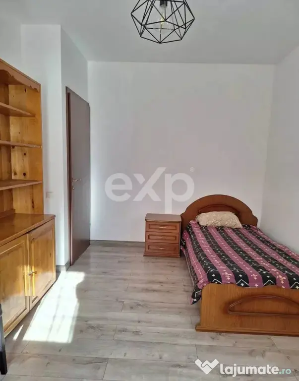 Apartament 3 camere | 2 bai | Garaj | Sesul de Sus