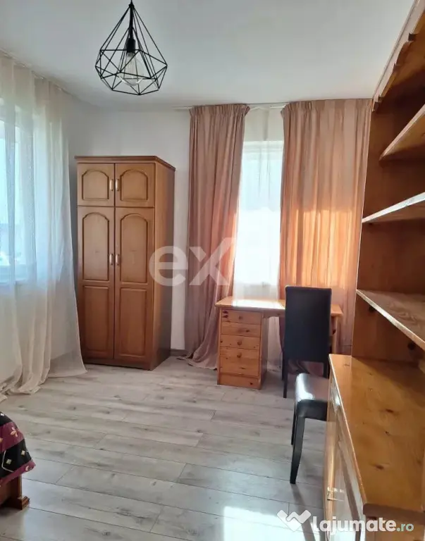 Apartament 3 camere | 2 bai | Garaj | Sesul de Sus