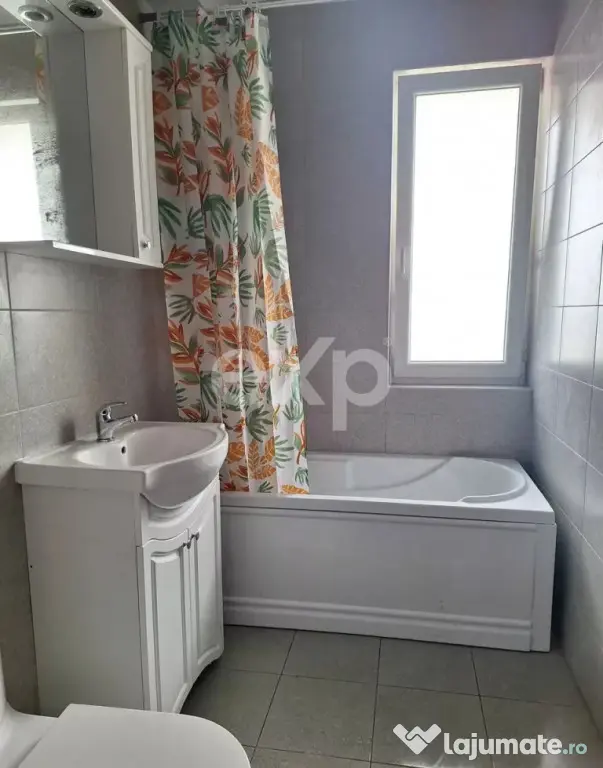 Apartament 3 camere | 2 bai | Garaj | Sesul de Sus
