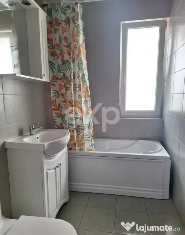 Apartament 3 camere | 2 bai | Garaj | Sesul de Sus