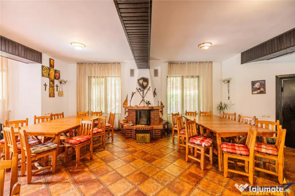 FILM! Complex turistic apreciabil, pe 2.000 mp teren in Chei