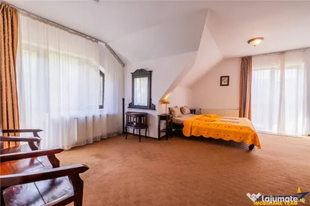 FILM! Complex turistic apreciabil, pe 2.000 mp teren in Chei