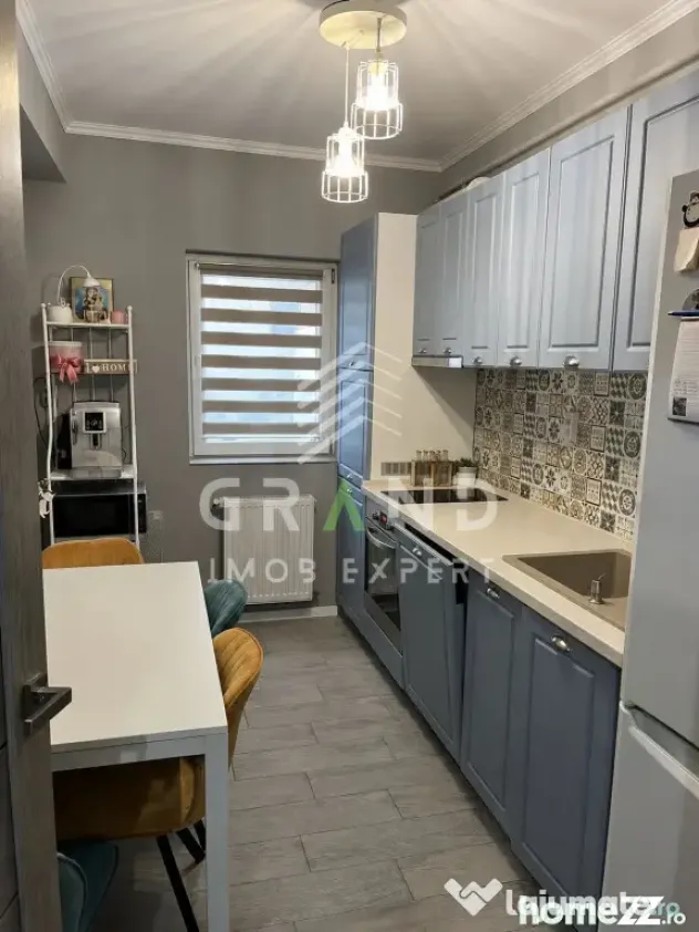 Apartament 2 camere de vanzare , zona Florilor, Floresti.