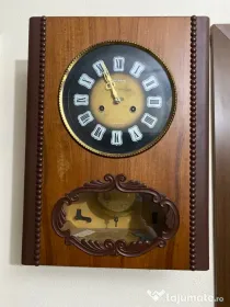 Ceas de perete cu pendul