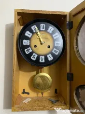 Ceas de perete cu pendul