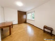 Apartament reprezentativ, 5 camere, pentru birou sau locuint