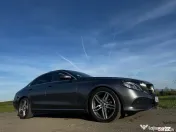 Mercedes-Benz E220 