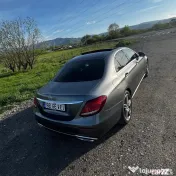 Mercedes-Benz E220 