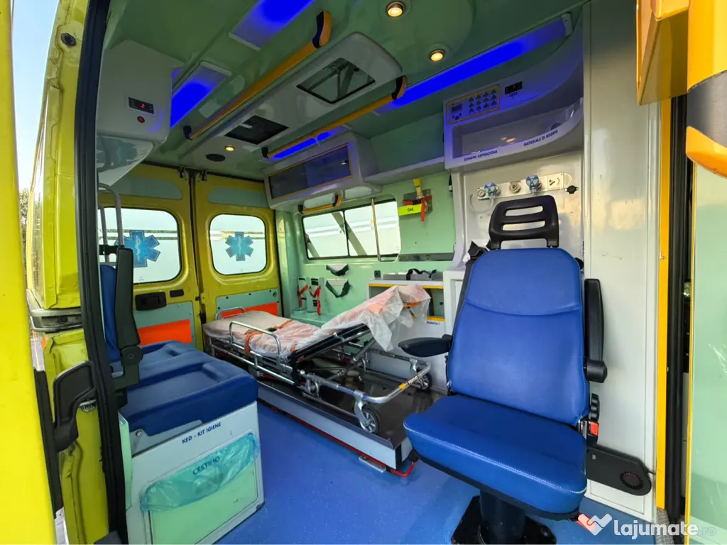 Ambulanța Fiat Ducato 2,3 diesel