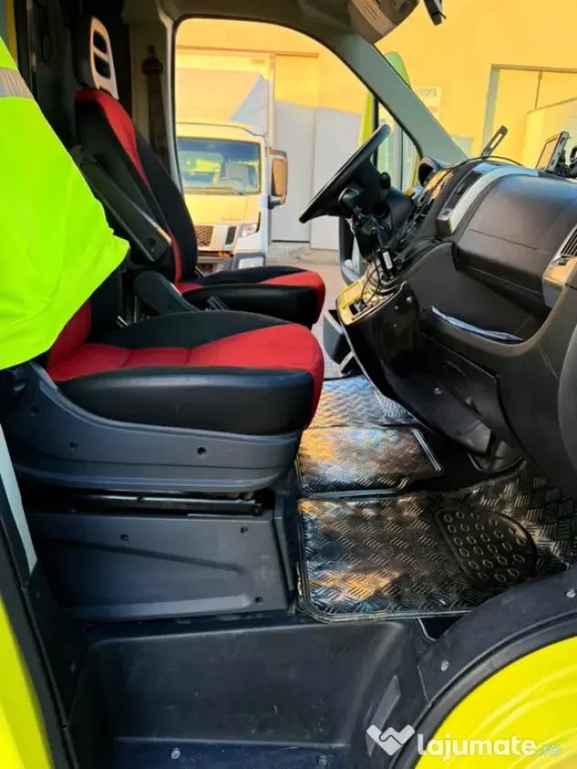 Ambulanța Fiat Ducato 2,3 diesel