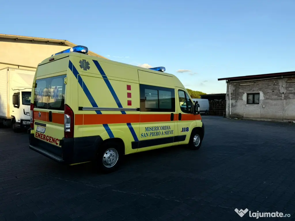 Ambulanța Fiat Ducato 2,3 diesel