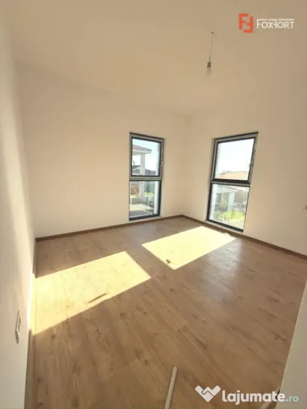 COMISION 0% Duplex cu 5 camere si teren de 306 mp de vanzare