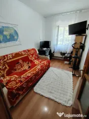 Apartament 3 camere decomandat, zona Calarasilor, etaj 2.
