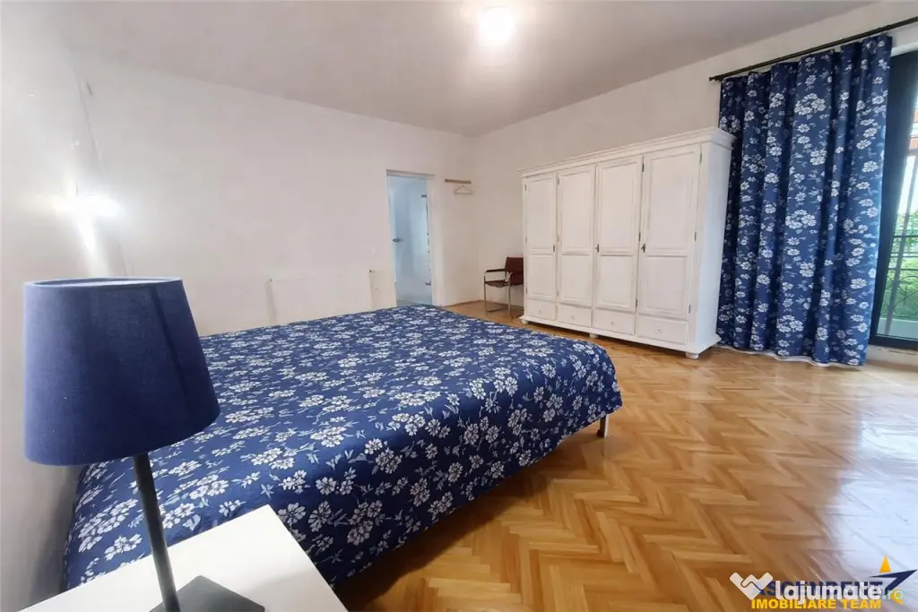 O casa altfel: stil vintage, curte proprie si 2 locuri de pa - Brasov (Brasov)