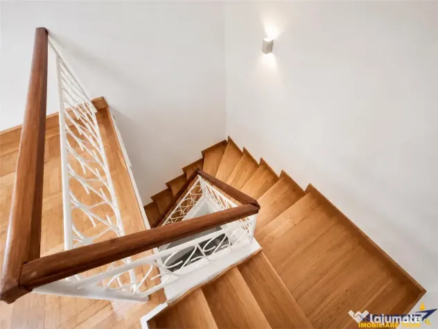 O casa altfel: stil vintage, curte proprie si 2 locuri de pa - Brasov (Brasov)
