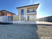 Casa Individuala de vanzare - Teren 350 mp | 4 camere - 3...