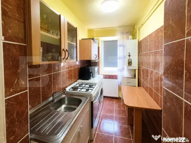 Apartament 2 camere decomandat, 36 mp + balcon, bloc anvelop