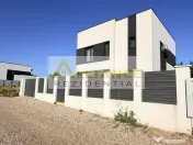 Casa Individuala - 5 camere - 2 bai - 300 mp teren