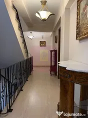 Eleganță, spațiu și confort într-o vilă deosebită,...