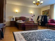 Eleganță, spațiu și confort într-o vilă deosebită,...